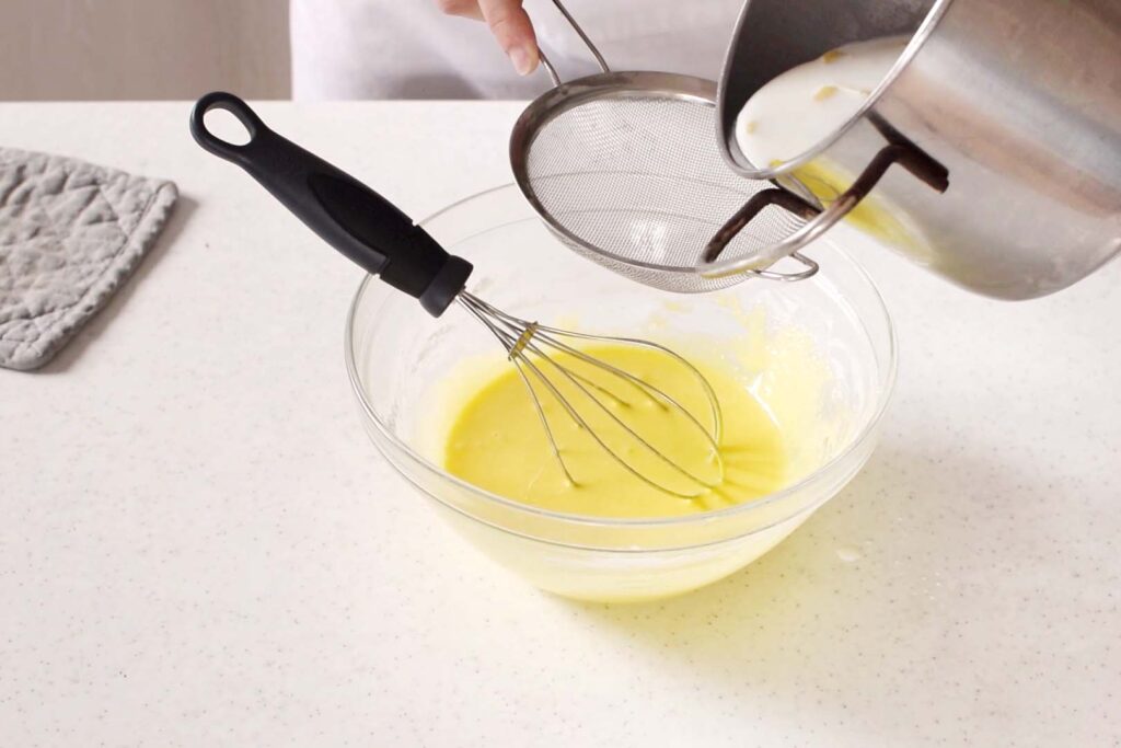 Italian Classic Pastry Cream preparation