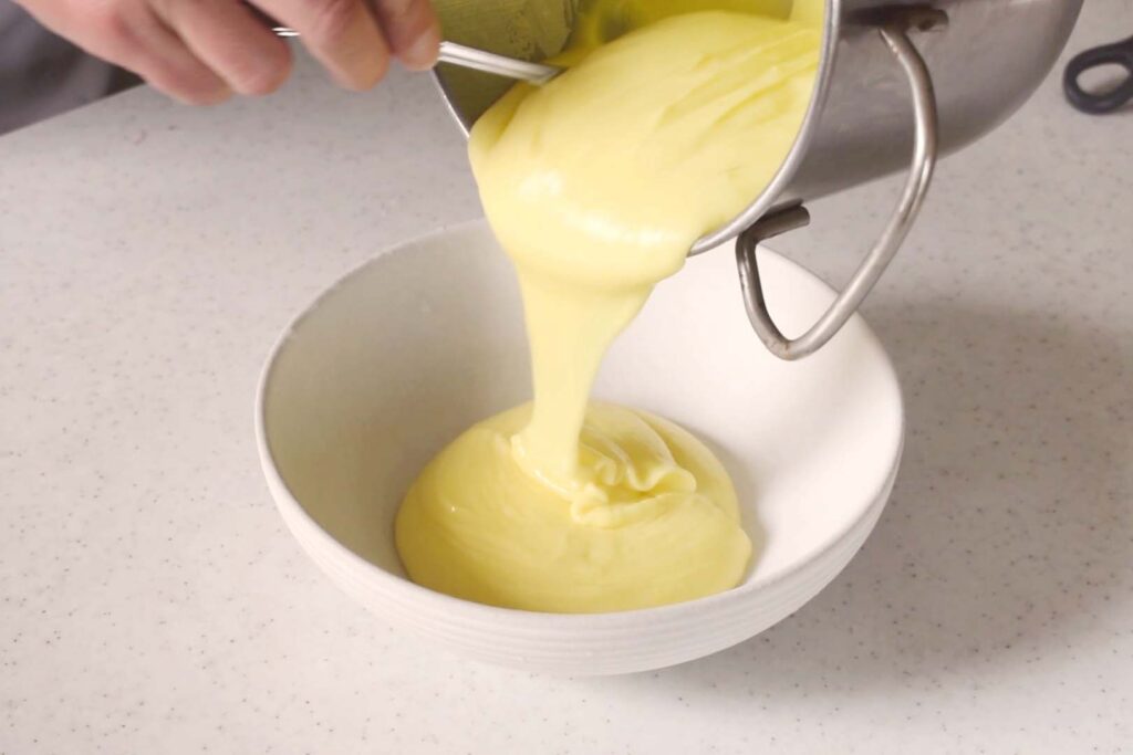 Italian Classic Pastry Cream preparation