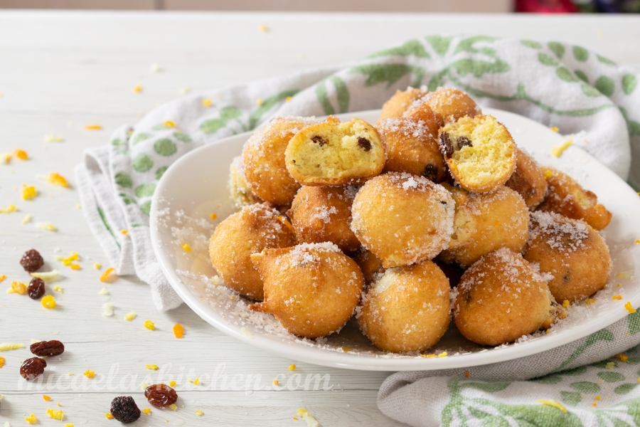 Easy Venetian Carnival Fritters with raisins