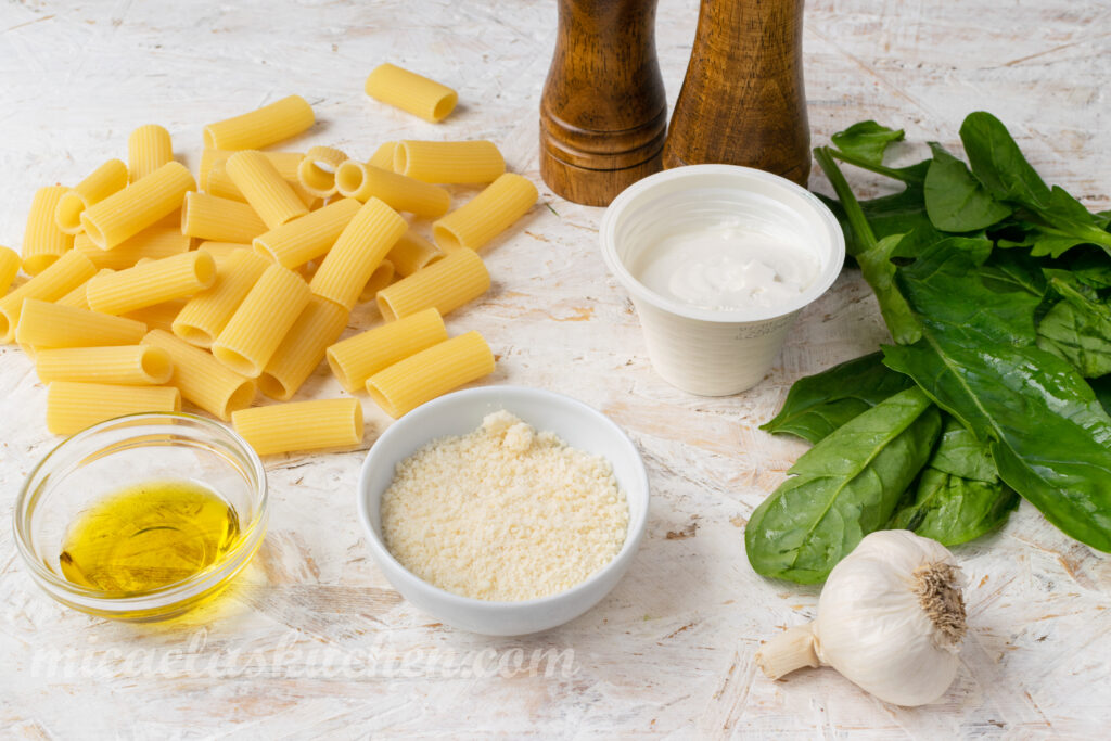 Easy Ricotta and Spinach Pasta recipe ingredients