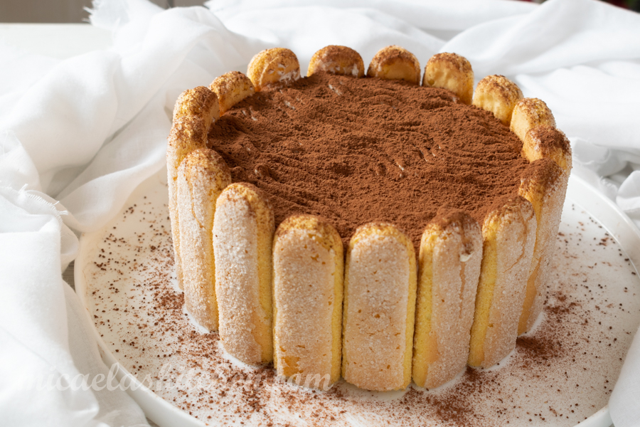 Easy Tiramisu Cake