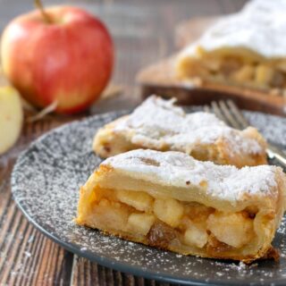 Italian Classic Apple Strudel