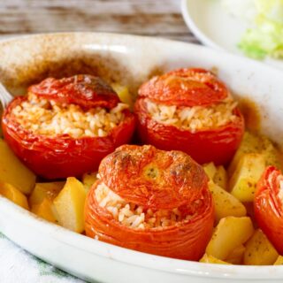 How to Make Traditional Rice Stuffed Tomatoes: A Classic Roman Recipe