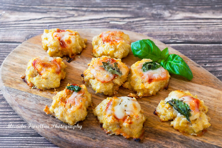 Enjoy a Low-Carb Italian Appetizer with Keto Mini Pizzas