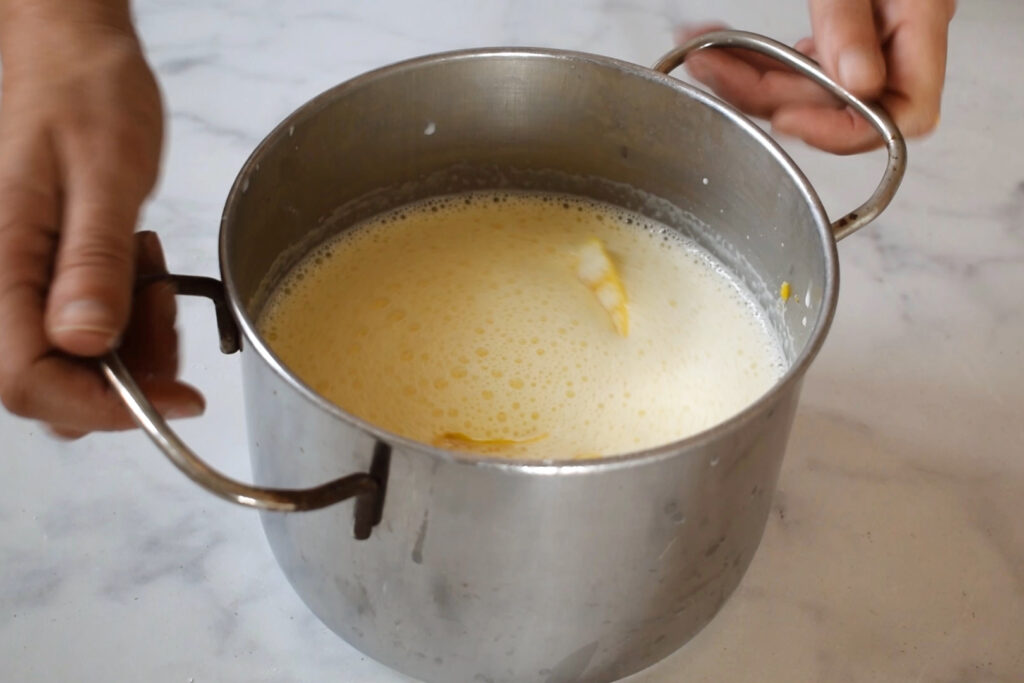 Torta della nonna: Make the Custard Filling