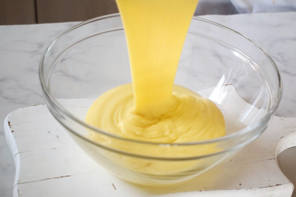 Torta della nonna: Make the Custard Filling