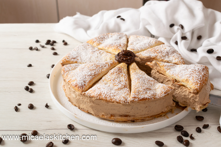 Easy Dessert: Mascarpone Coffee Mousse in Puff Pastry Layers