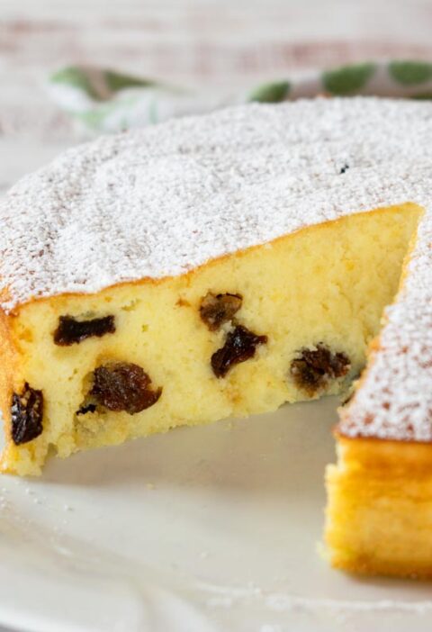 Potato Almond Cake: the Delicious Moist Cake That You Don't Expect